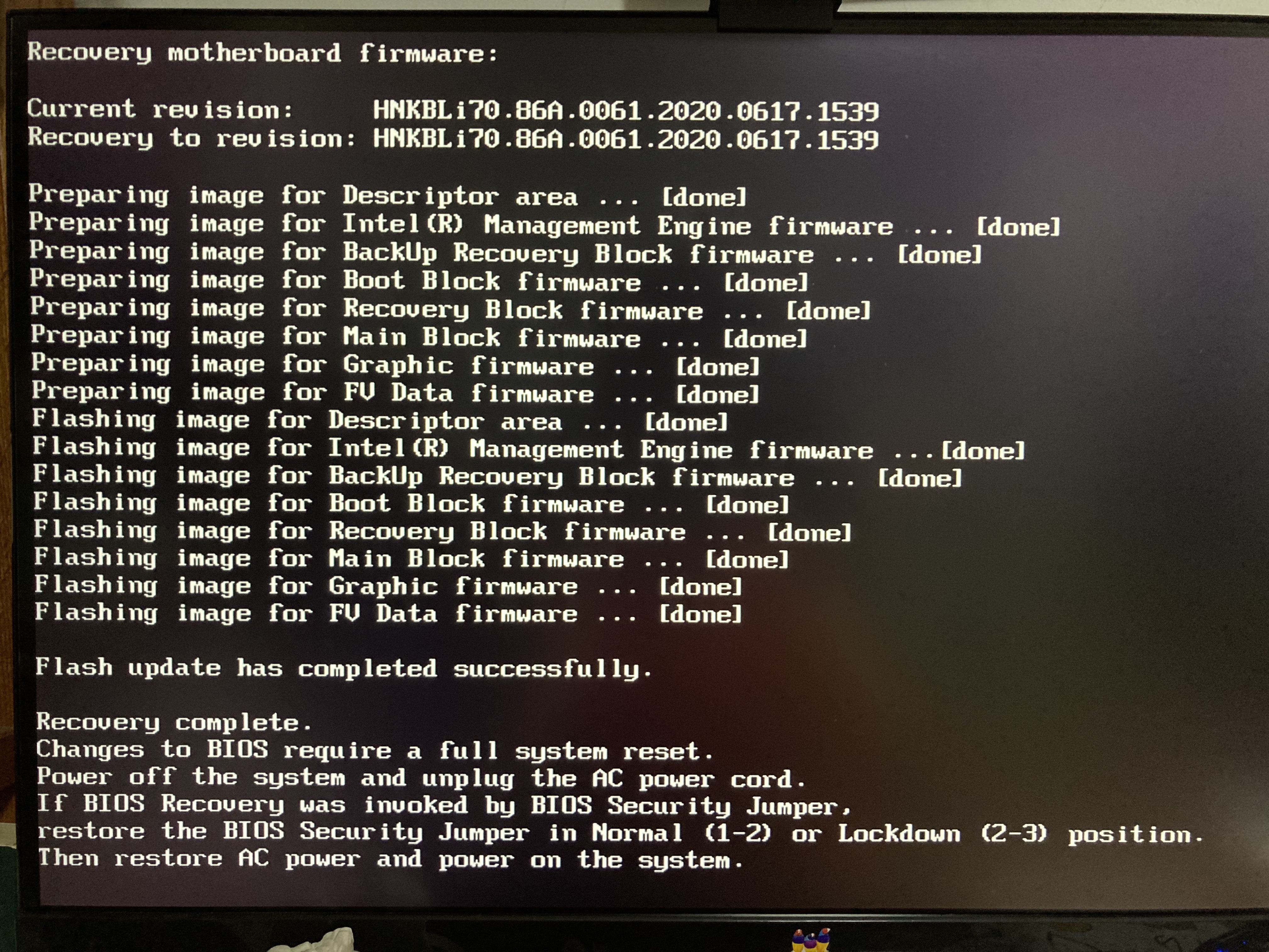 Solved: Re: NUC8i7HVK got BIOS update from IDA, but stuck to boot after BIOS  update done - Intel Communities