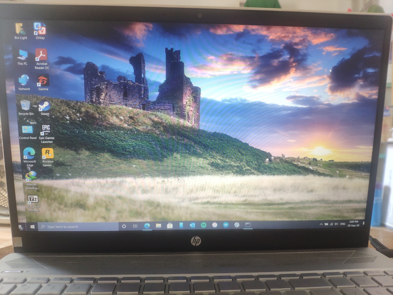 HP Pavilion 15 cs1045tx with Intel UHD 620 screen flickering - Intel  Community